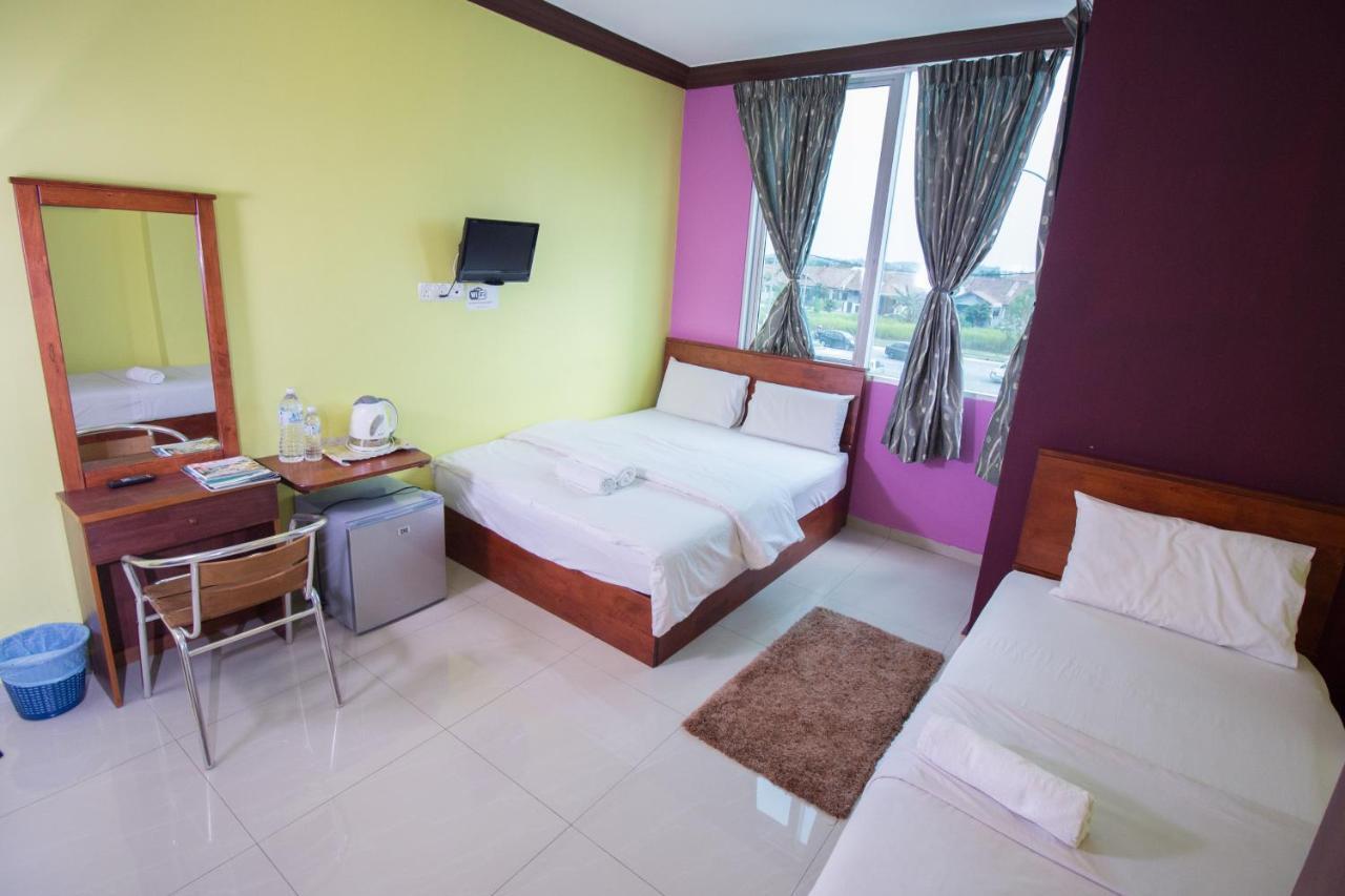 Saujana City Hotel Bandar Saujana Putra Екстер'єр фото